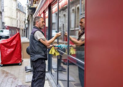 Vitrerie commerce à Dieppe en Normandie par Candor Propreté